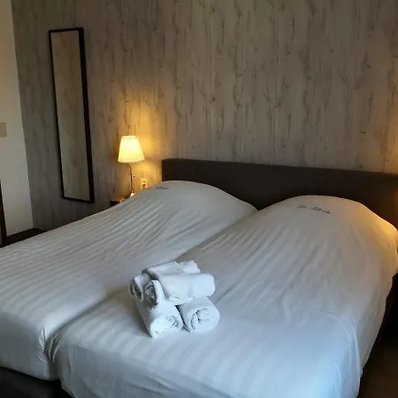 Des Tilleuls Hotel Smuid